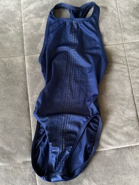 Nike Navy One-Piece Athletic Swimsuit Women’s Size S